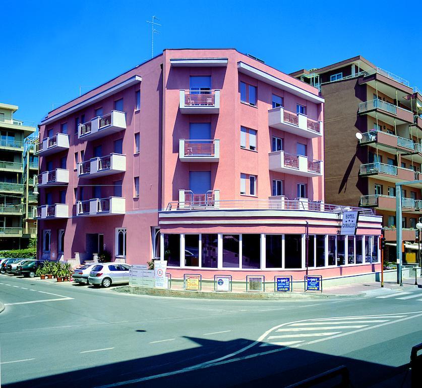 Hotel Corallo Pietra Ligure Ngoại thất bức ảnh